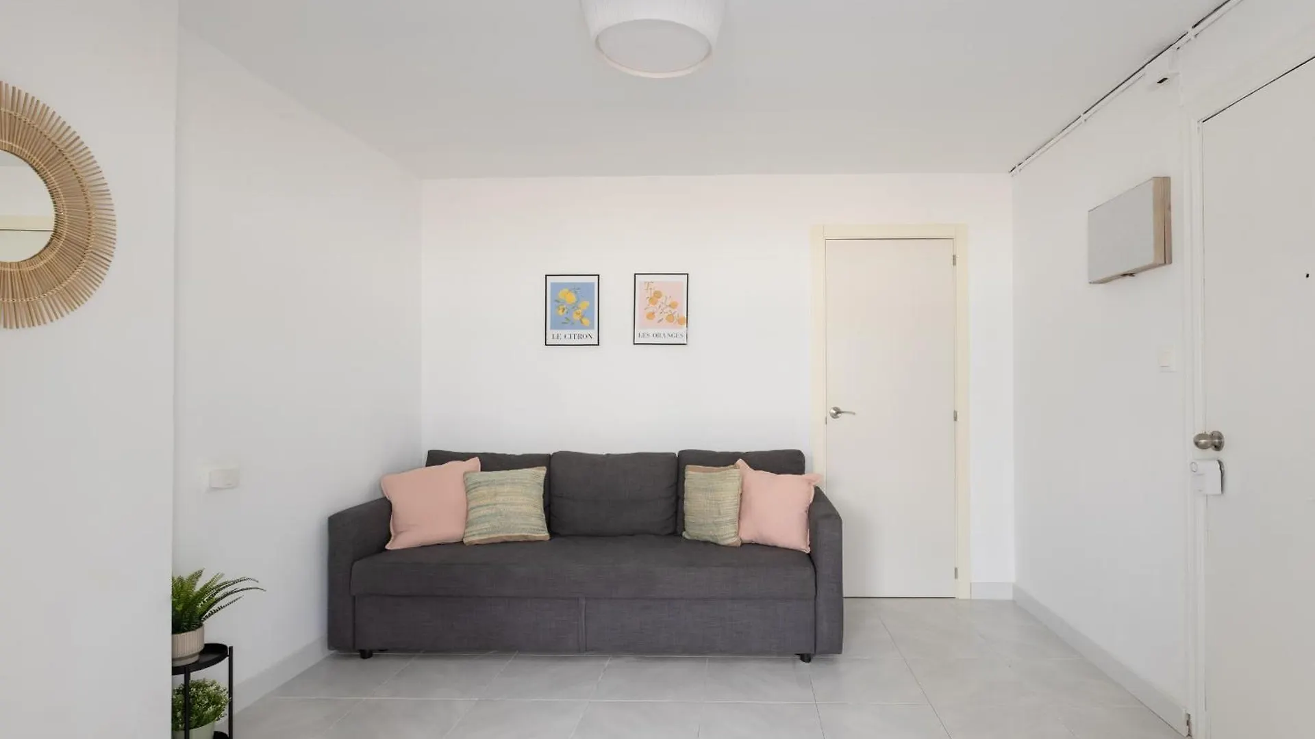 Flat At 15' Walk From The City Centre Tarragona 0*,